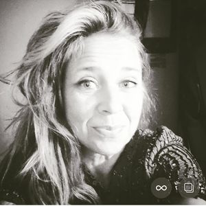 Meet your Posher, Joy